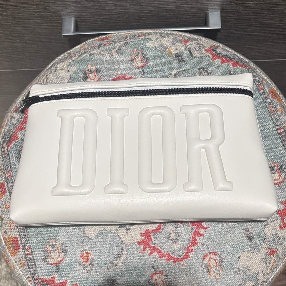 NWOT - Dior Beauty Pouch